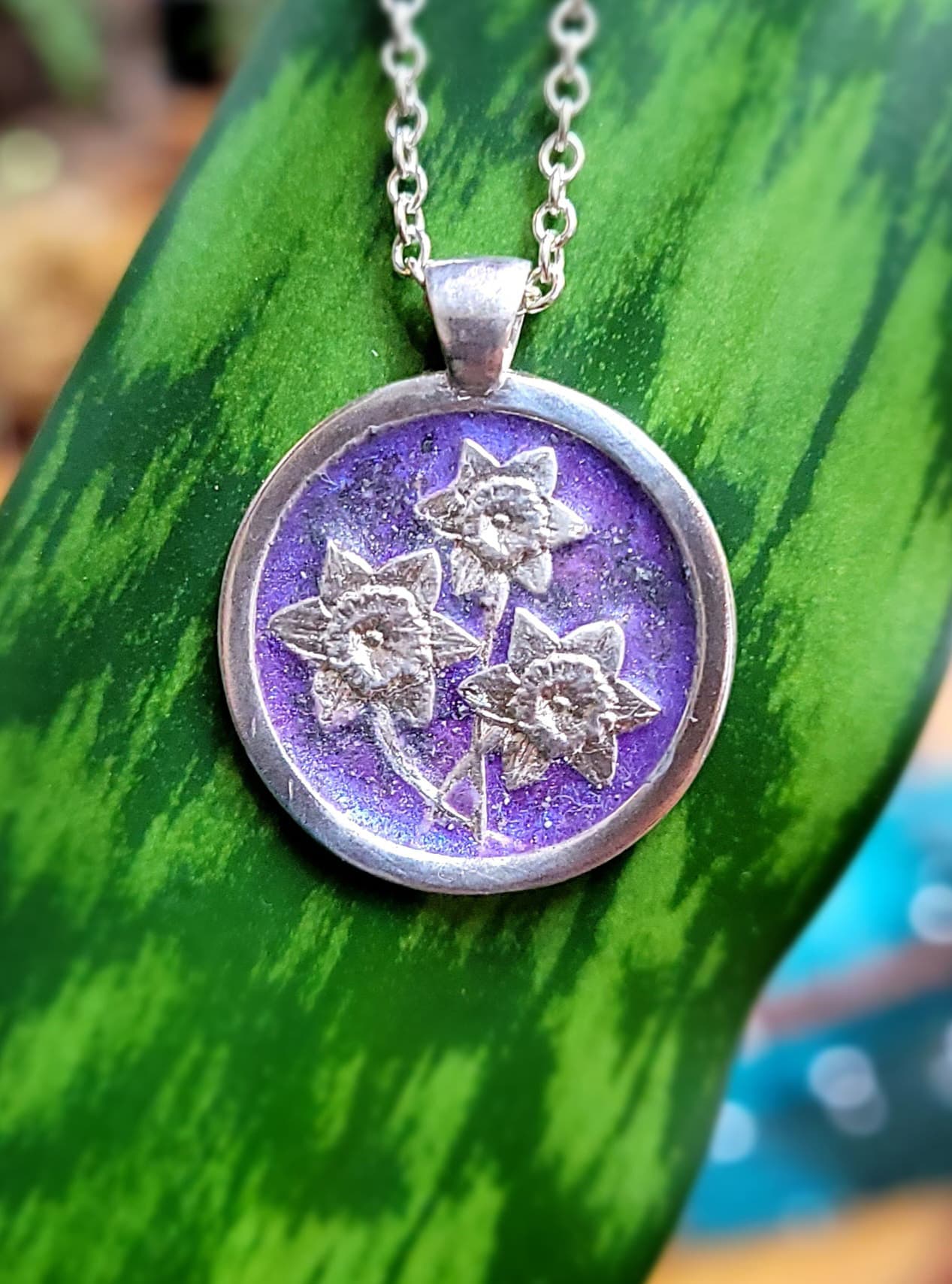 3 Daffoldils Pendant by Moss Creek Art