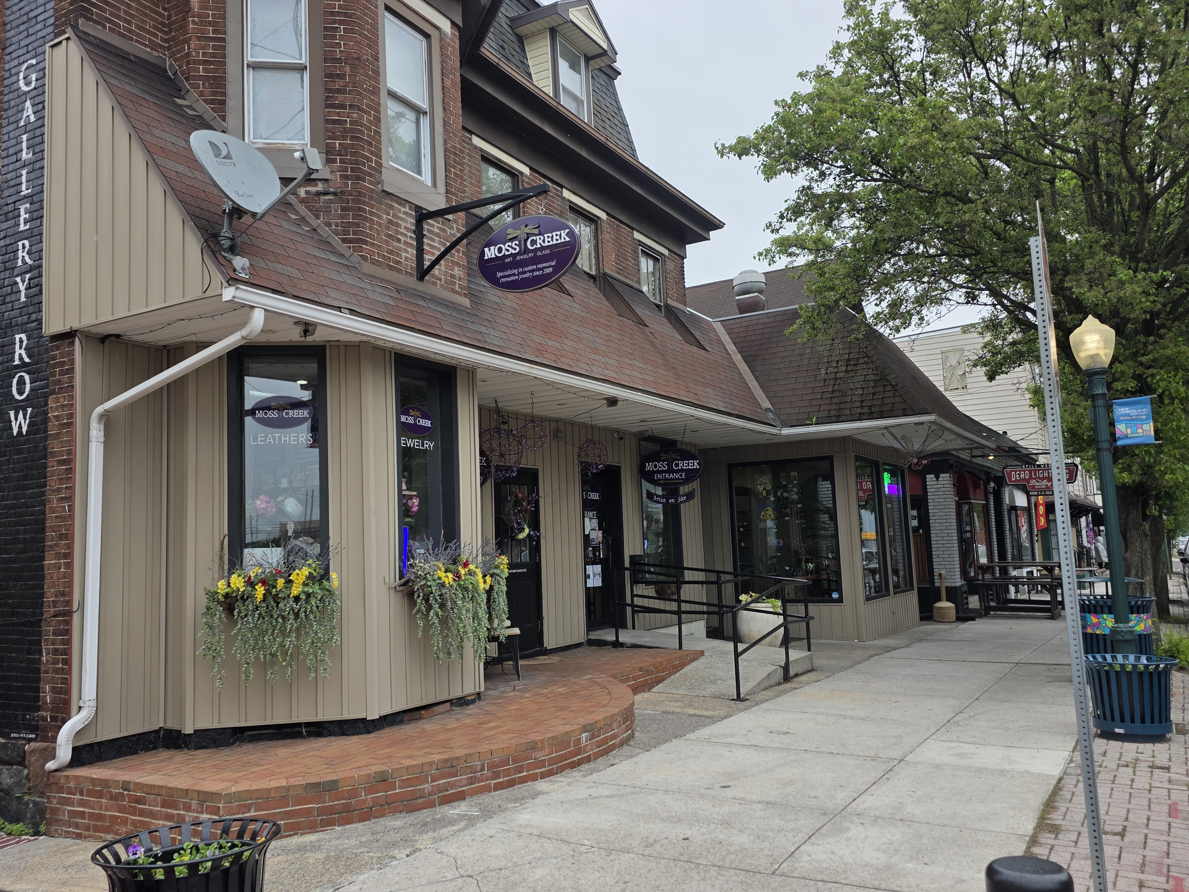 Inside the Moss Creek Art studio and shop